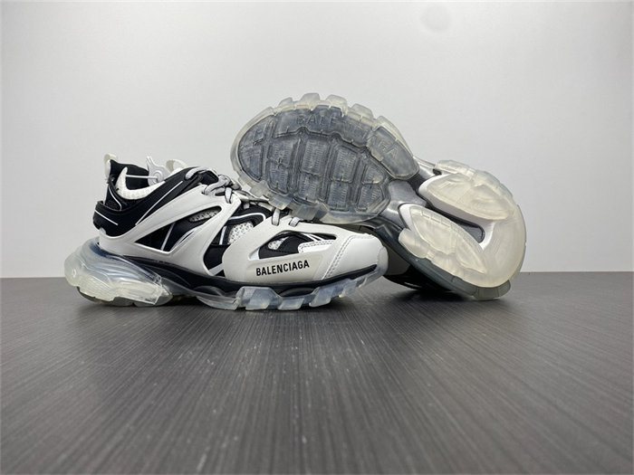 BLCG Track Clear Sole White/Black  647741 W3BZ2 9010