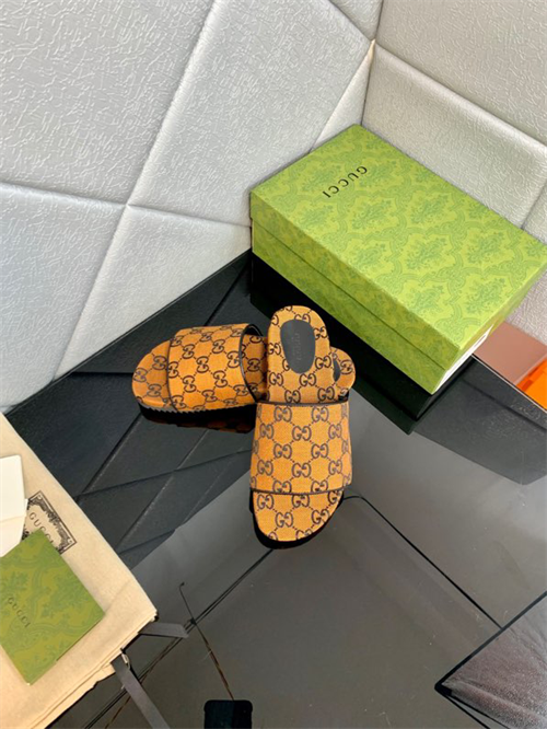 Gocci Slipper