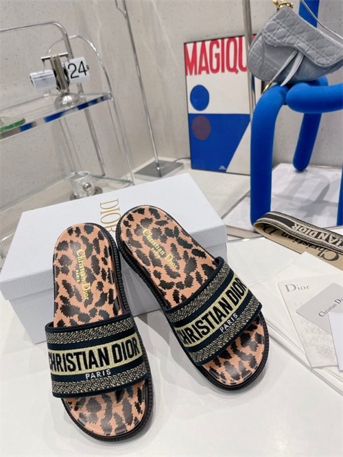 Dio Slipper