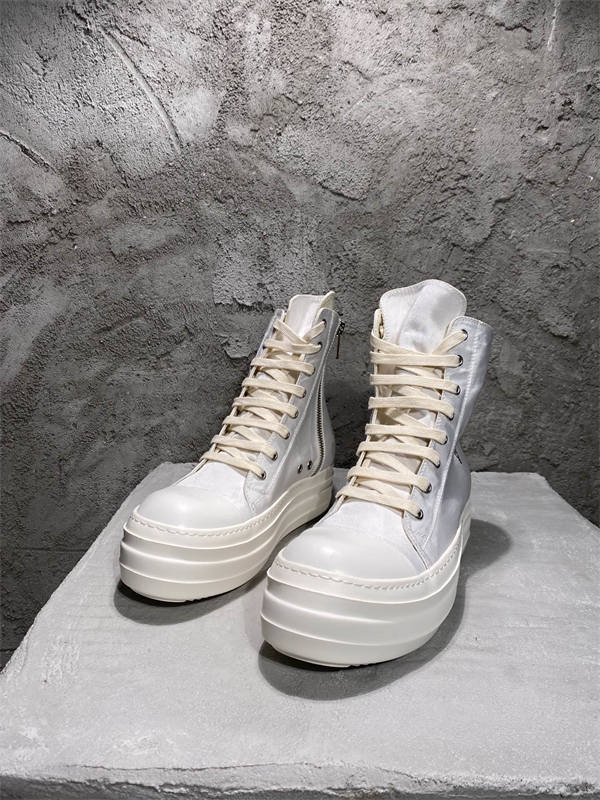 RI*K OWENS SNEAKERS
