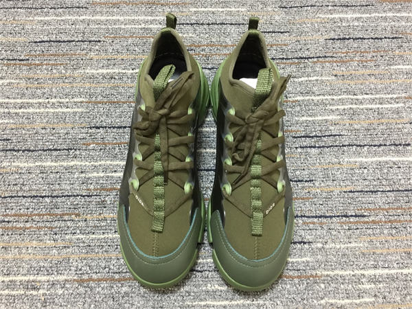 DR Sneakers