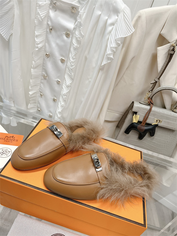 H Slipper