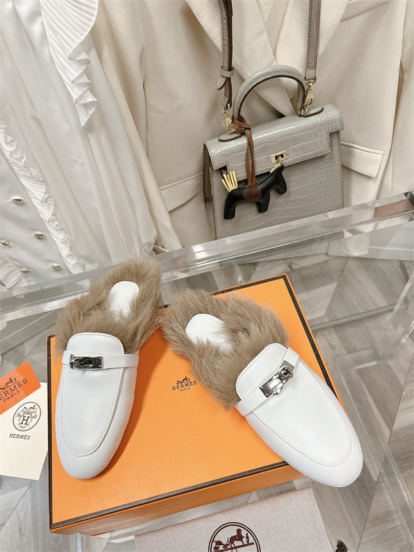 H Slipper
