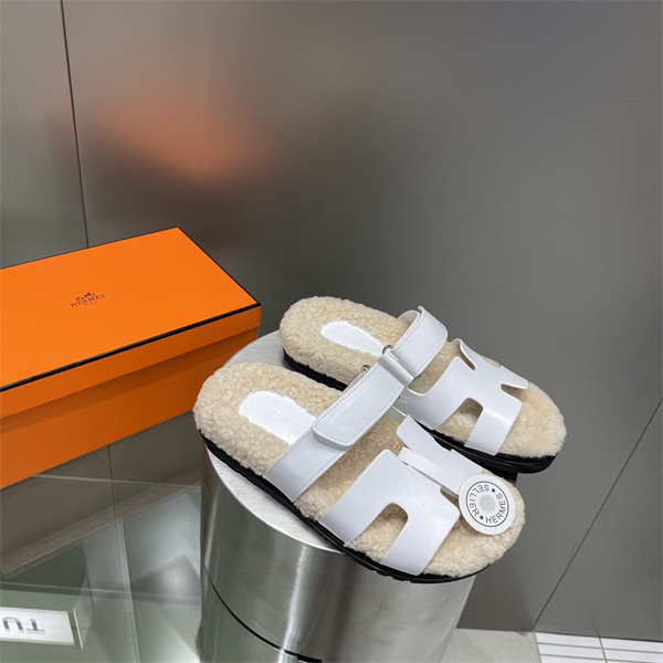 H Slipper