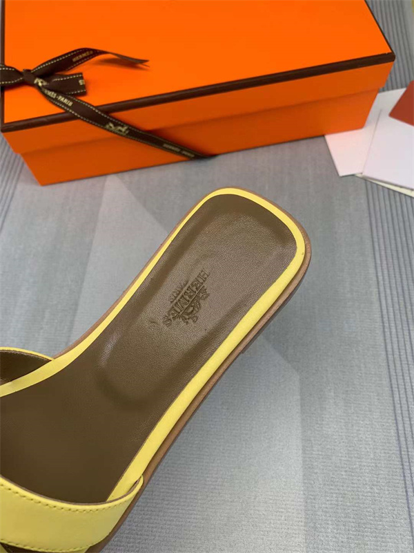 H Slipper
