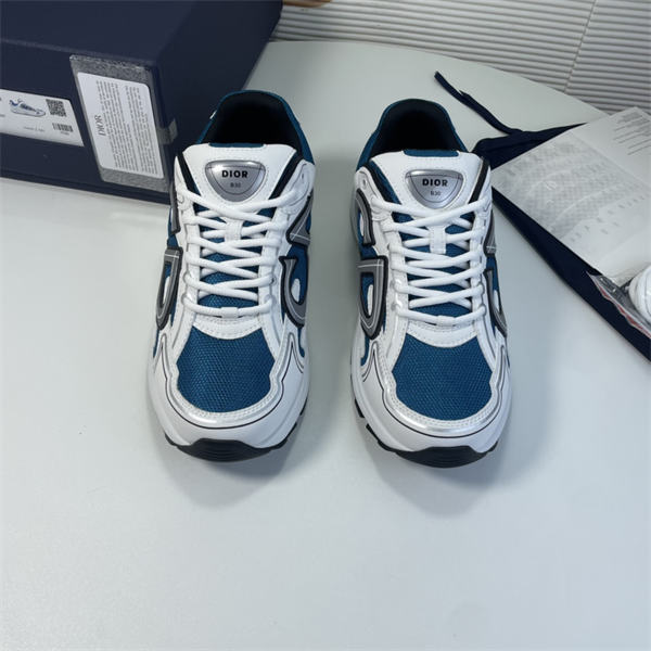 Dr B30 Sneaker