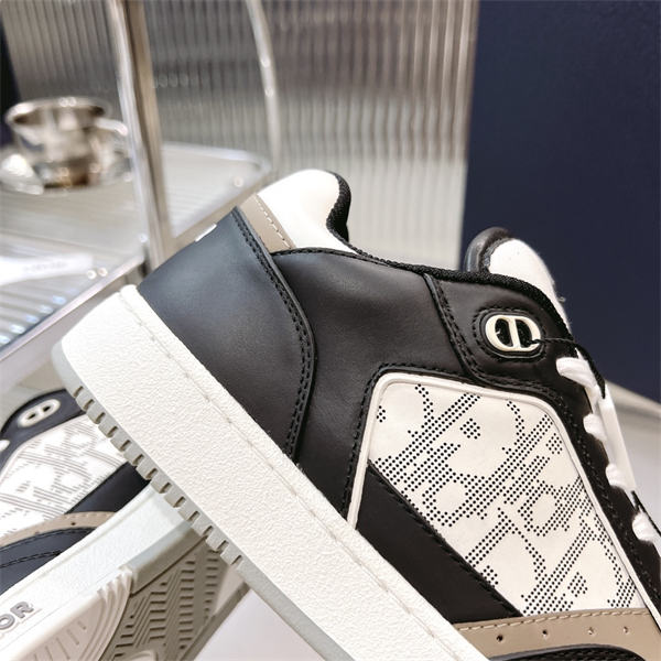 Dr B27 Sneaker