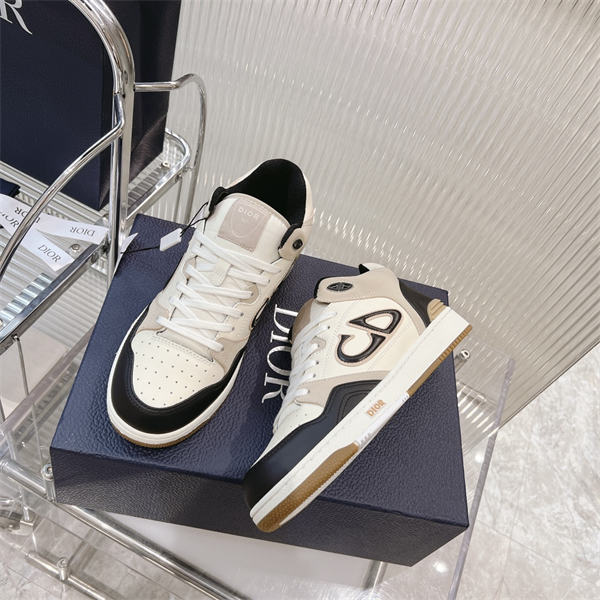 Dr B57 Sneaker