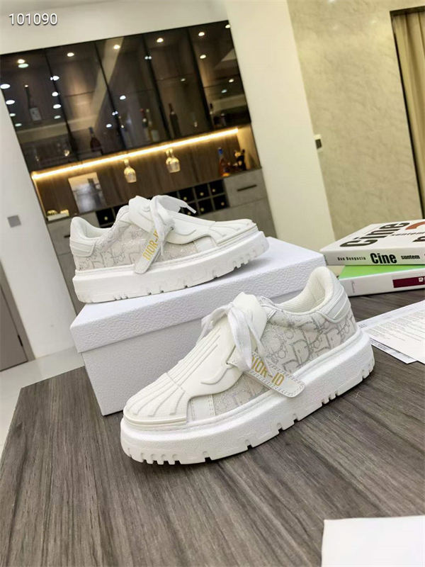 Dr Sneaker