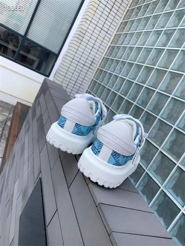 Dr Sneaker
