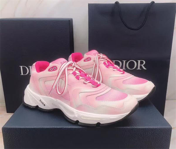 Dr B22 Sneaker