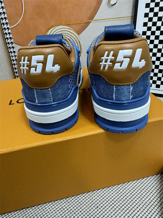 Lv Trainer Sneaker