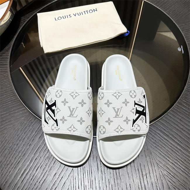 LV1S 032