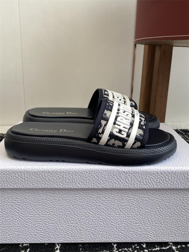 Dio Slipper