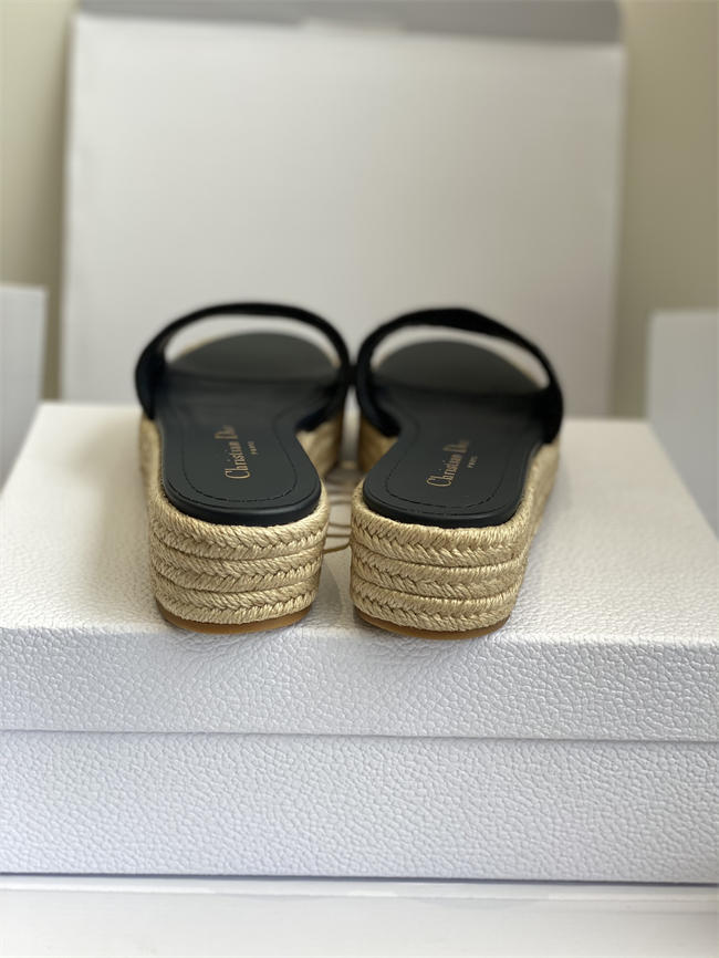 Dio Slipper