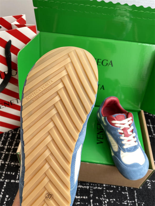 b0tt*ga Ven*ta sneaker