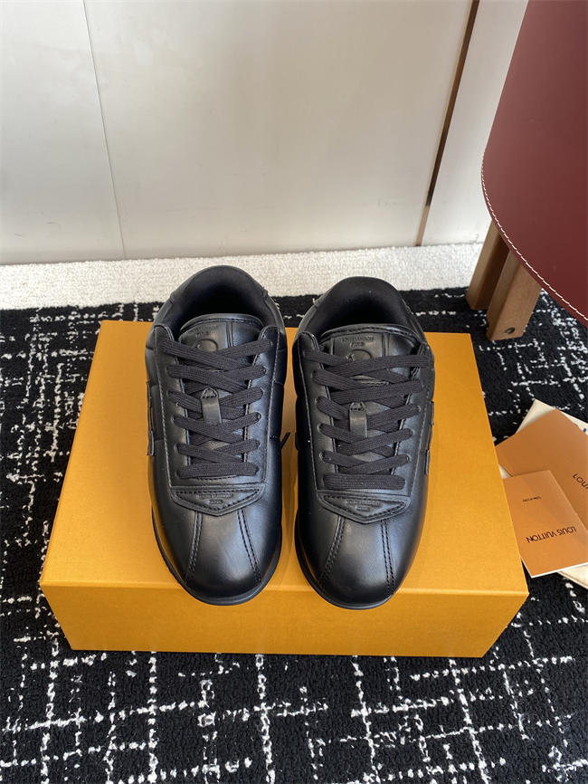 Lv Sneaker