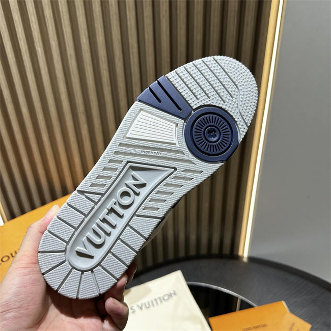 Lv Sneaker
