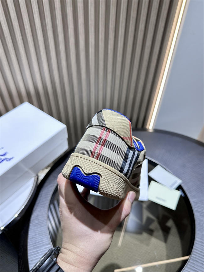 Bv*b*rry sneaker