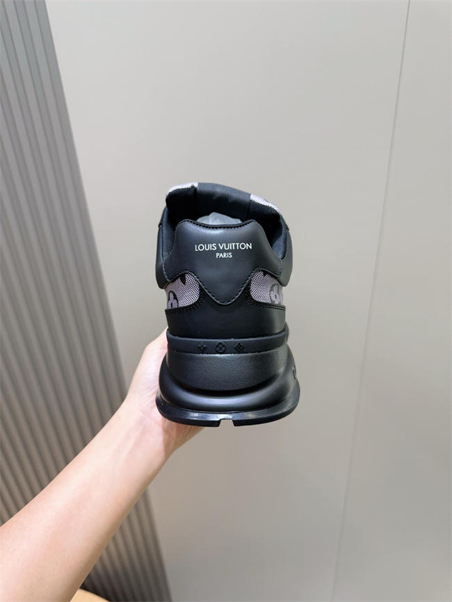 Lv Sneaker