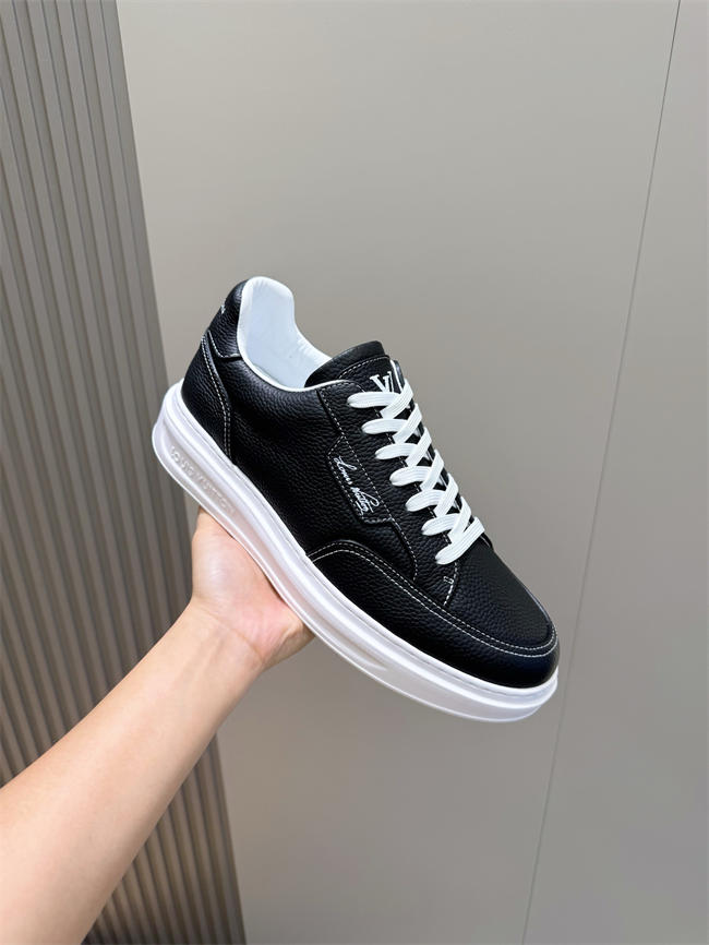 Lv Sneaker