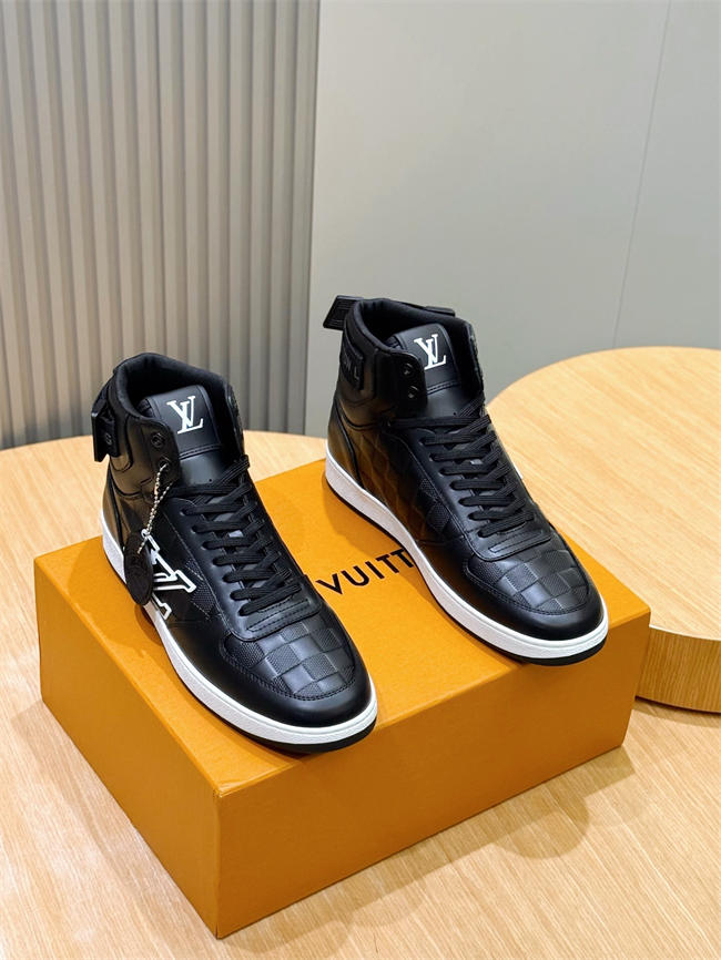 Lv Sneaker