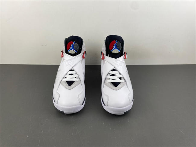 Jordan 8 Retro Bugs Bunny (2025) 305381-100