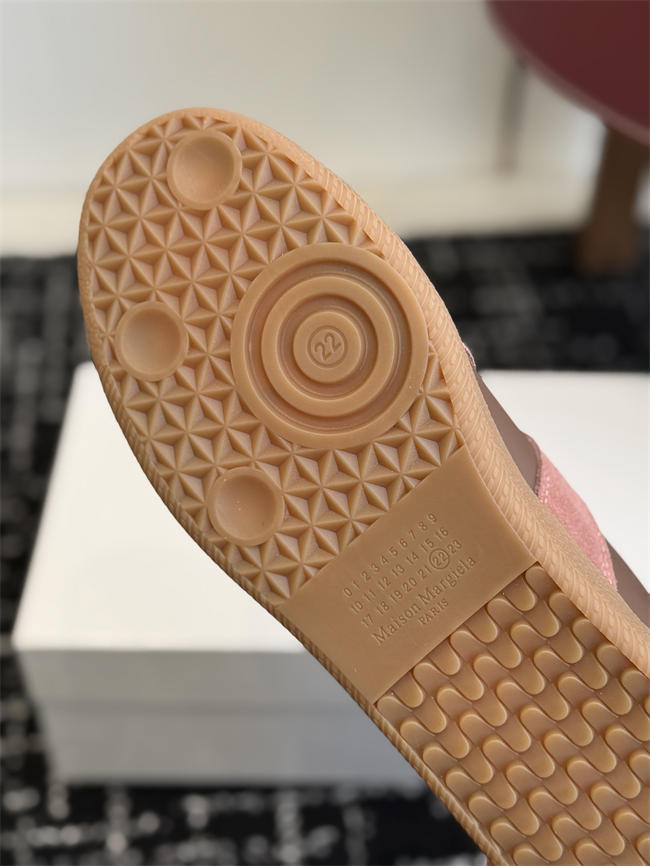 Ma1s0n Marg*e1a Sneaker 114