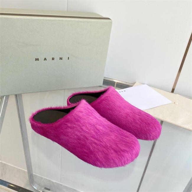 Ma*n1 Slipper