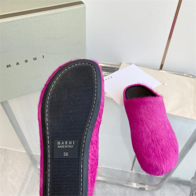 Ma*n1 Slipper