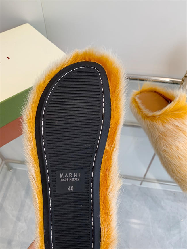 Ma*n1 Slipper