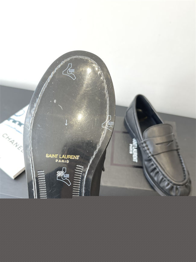 Y51 Loafer 010