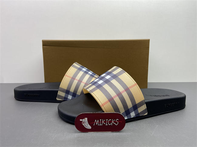 Bv*b*rry Slipper 01