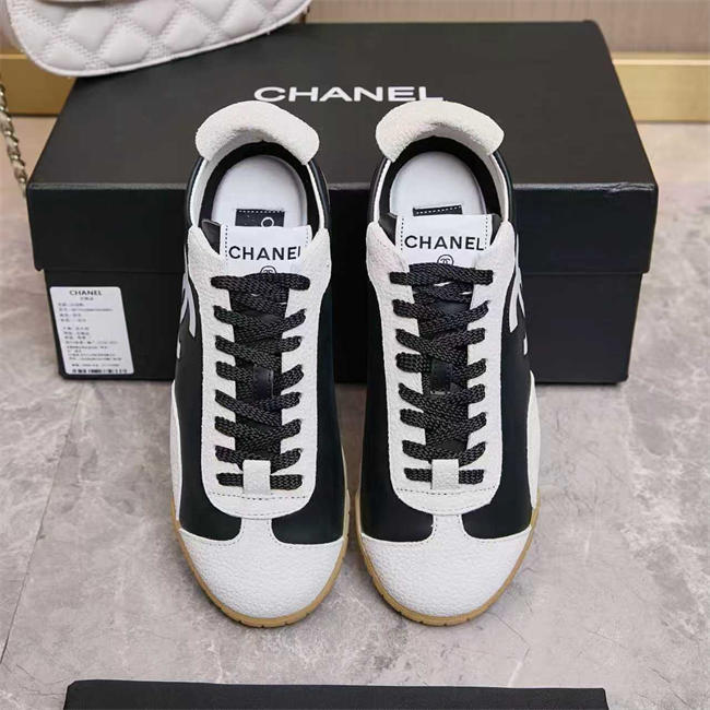 Chanal Sneakers
