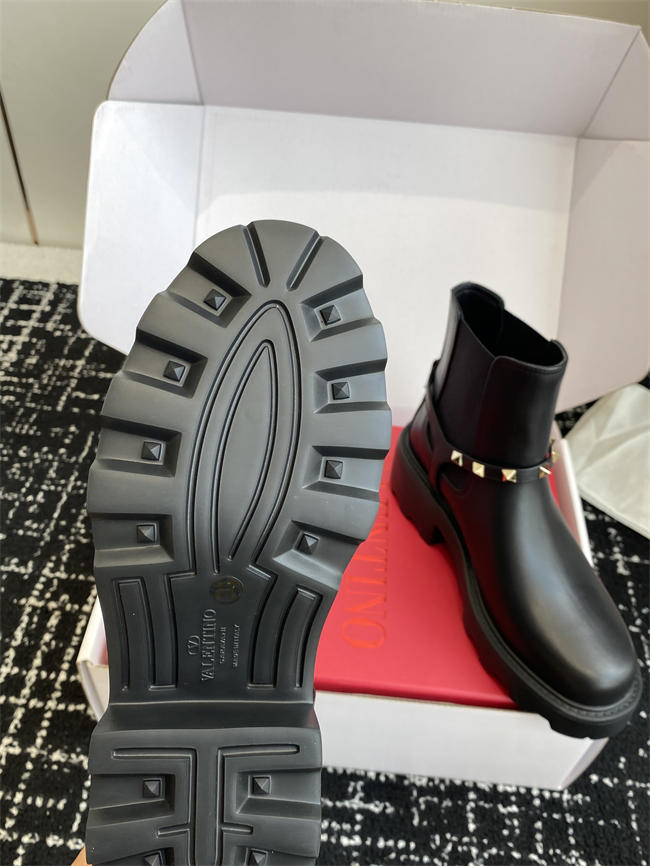 Va1e*ntin0 Boots