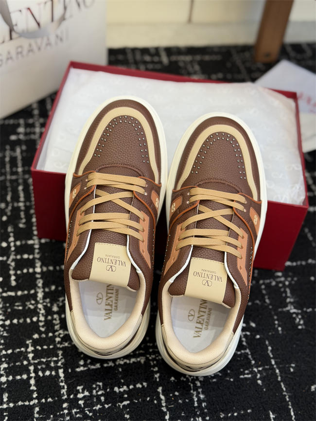 Va1e*ntin0 Sneakers