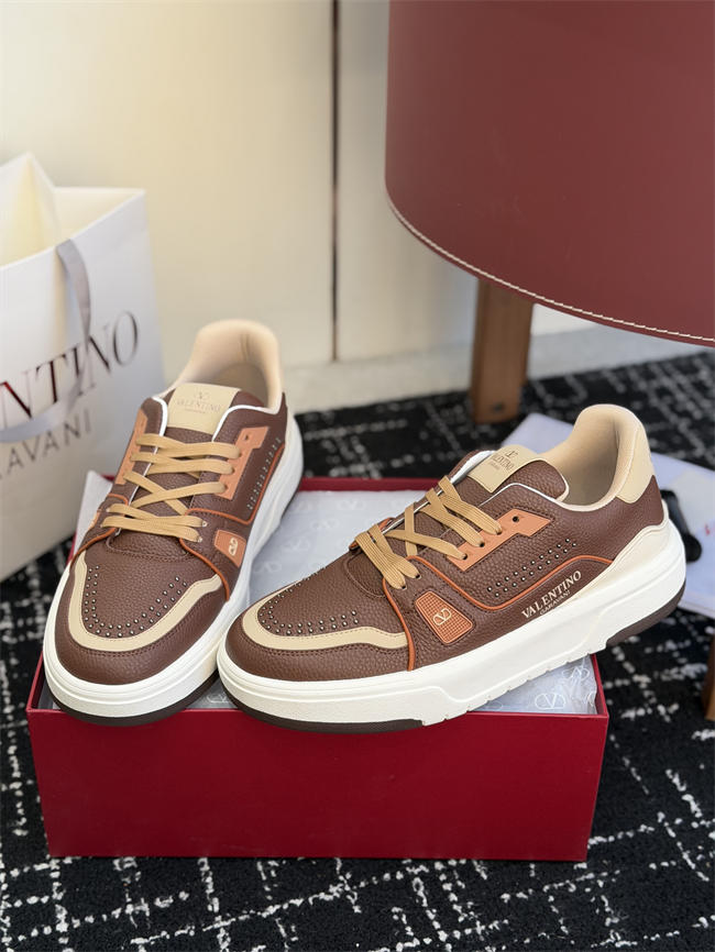 Va1e*ntin0 Sneakers