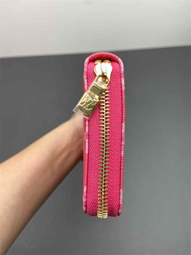 L0vis Vvtt0n Zippy Wallet