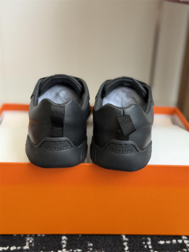 HER MES Sneaker