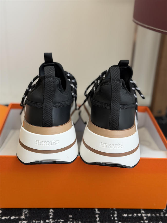 HER MES Sneaker