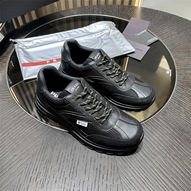 Pra*a Sneaker084
