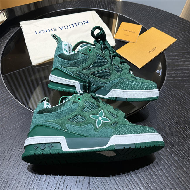 Lv Trainer Sneaker