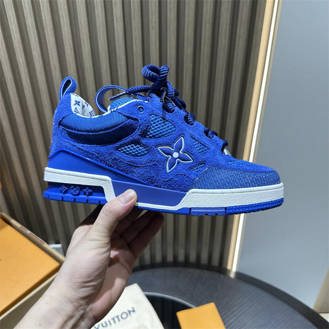 Lv Trainer Sneaker