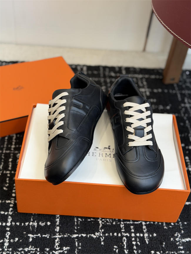 HER MES Sneaker