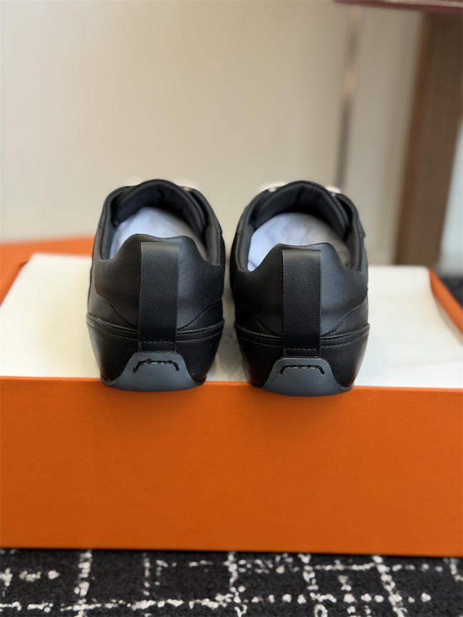 HER MES Sneaker