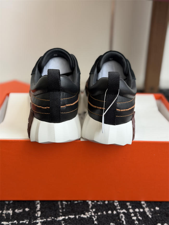 HER MES Sneaker