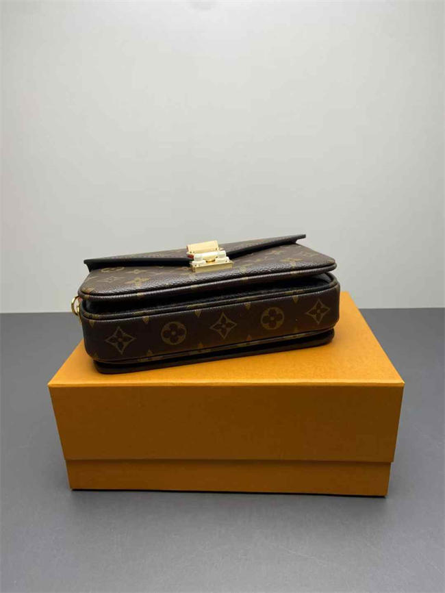 Pochette Métis East-West