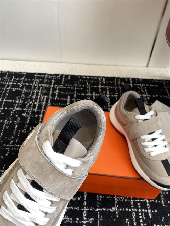 HER MES Sneaker
