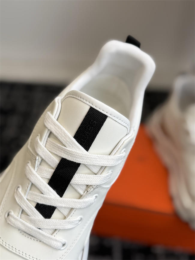HER MES Sneaker