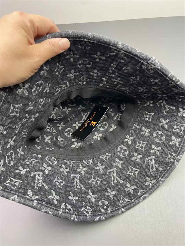 LV De*1m Bucket Hat